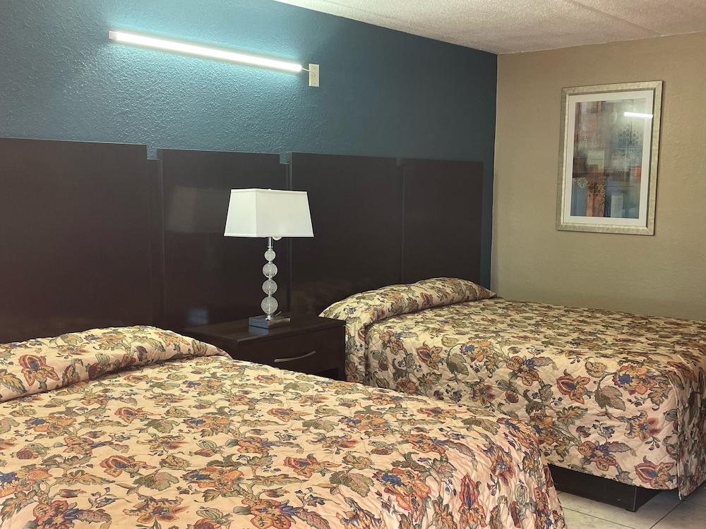 Royal Inn photo 2