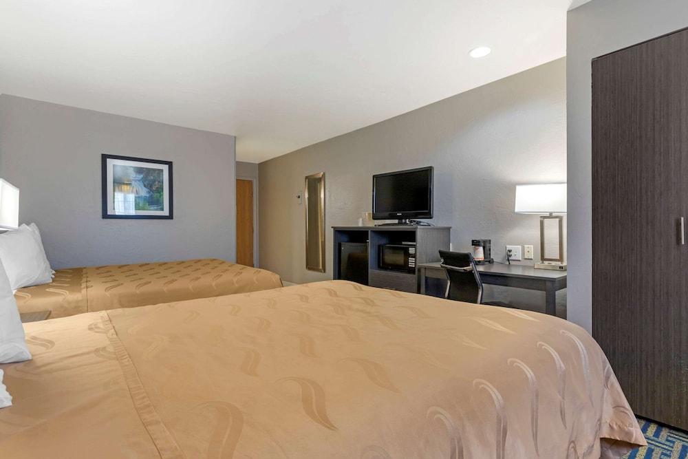 Quality Inn Sallisaw photo 15