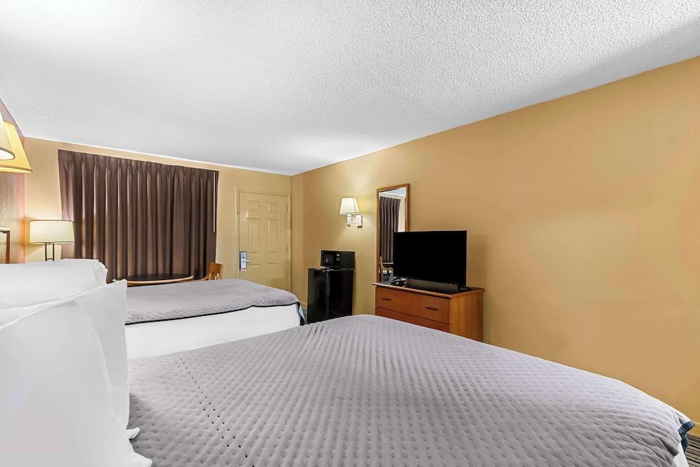 Americas Best Value Inn Athens, TN photo 9