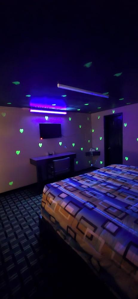 Royal Budget Inn photo 12
