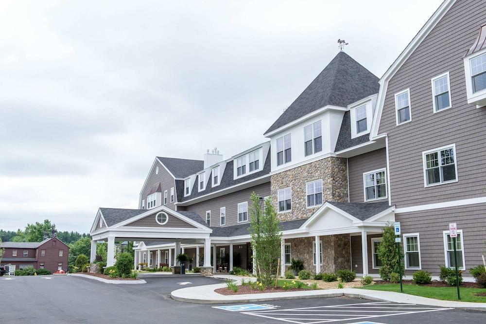 The Grand at Bedford Village Inn photo 40