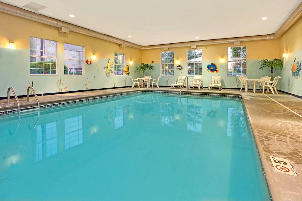 Hawthorn Extended Stay by Wyndham Cincinnati/Sharonville photo 11