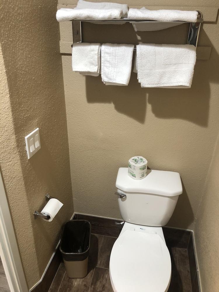 Budget Inn Motel photo 28