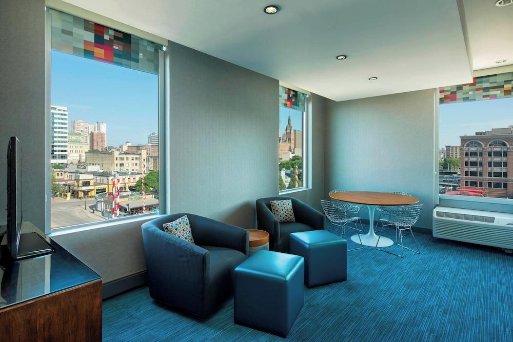 Aloft Milwaukee Downtown photo 13