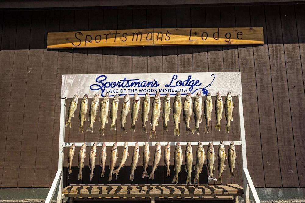 Sportsman's Lodge photo 50