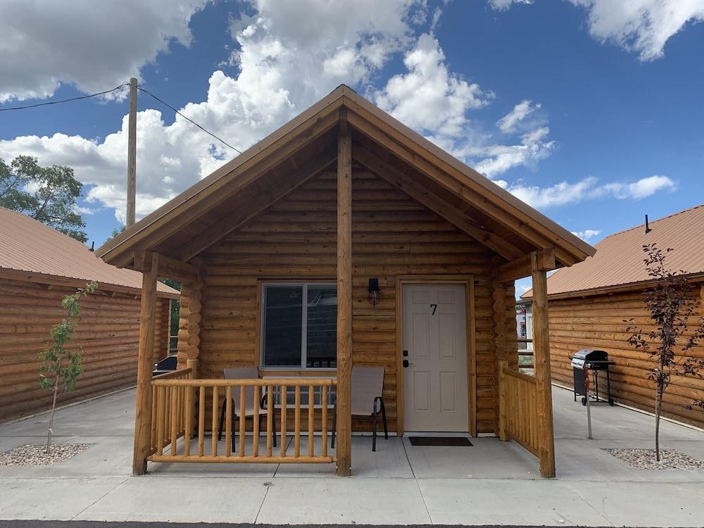 Panguitch Countryside Cabins photo 20