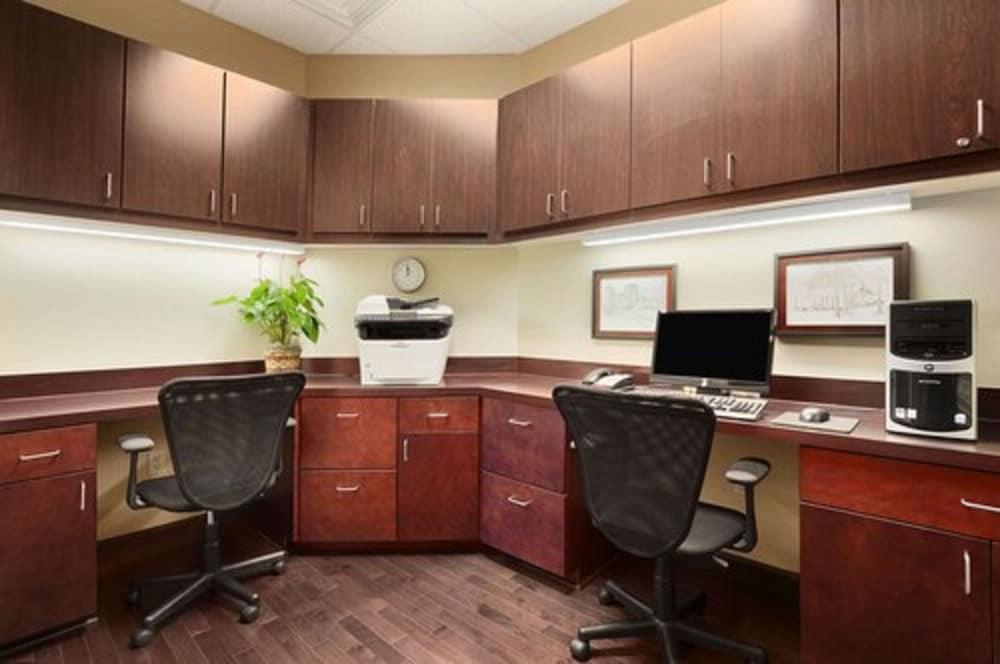 Hampton Inn Jacksonville-Anniston Area photo 69