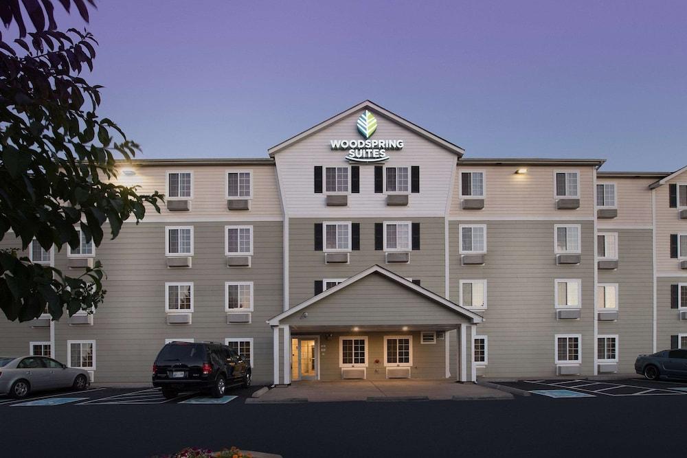 WoodSpring Suites Memphis East I-40 photo 23