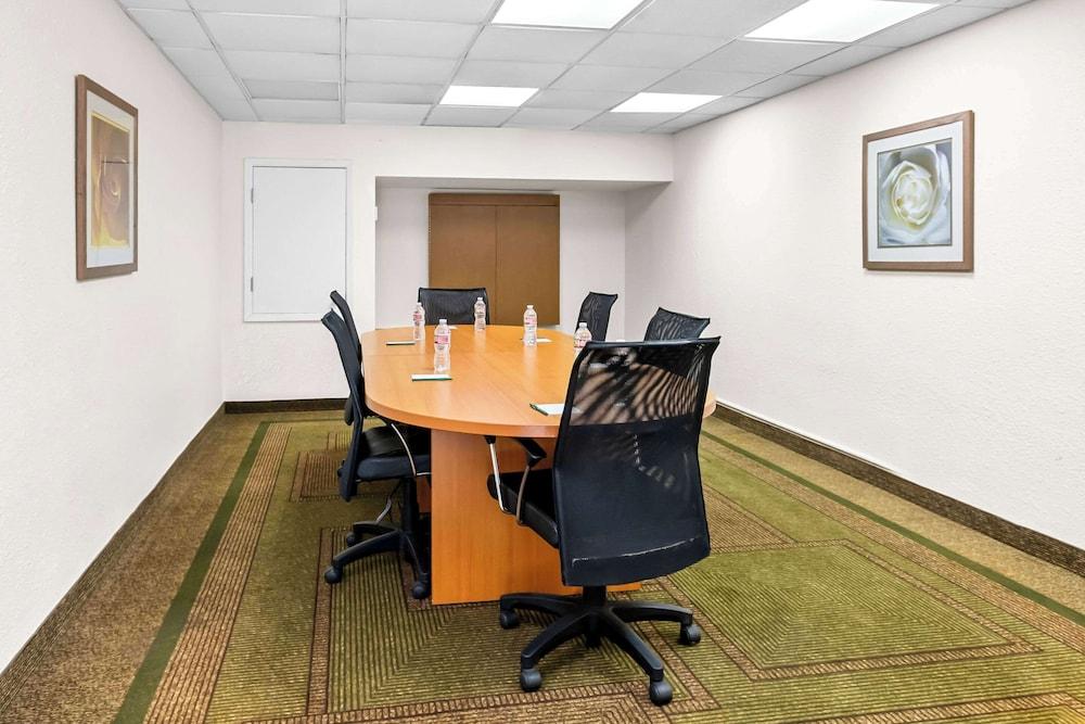 Quality Inn Slidell I-10 photo 28