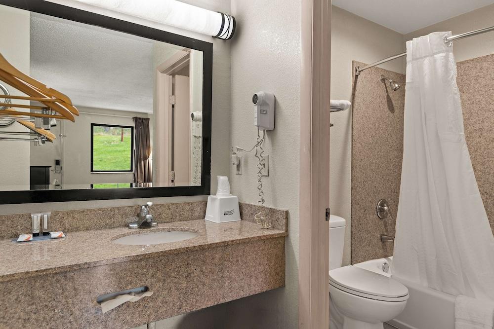 Americas Best Value Inn Laurel photo 14