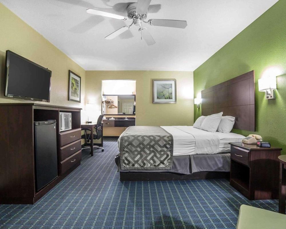 Rodeway Inn & Suites Needles photo 20