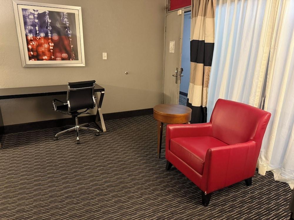 Sonesta Essential Rapid City photo 7