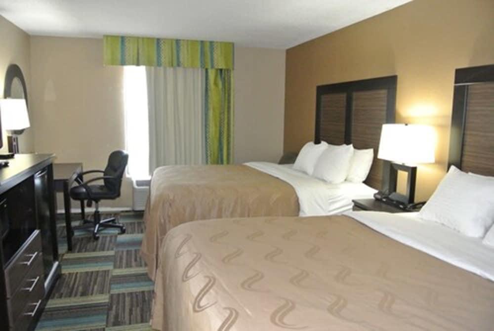 Quality Inn & Suites Arnold - St Louis photo 23