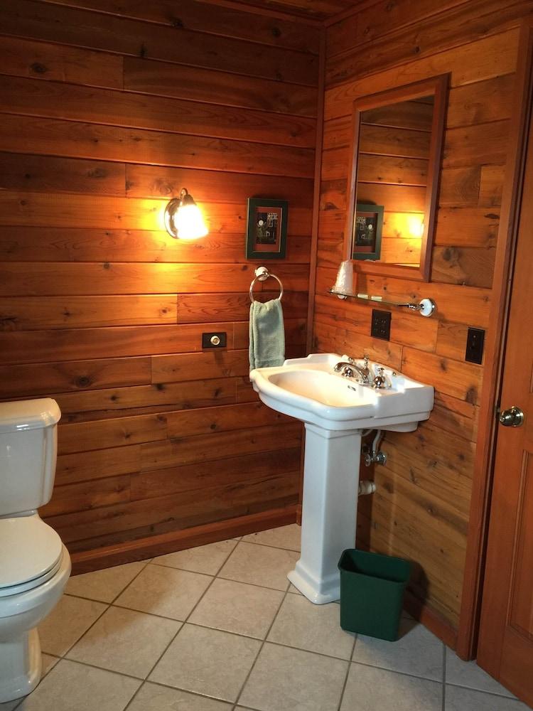 Whistling Swan Motel photo 22