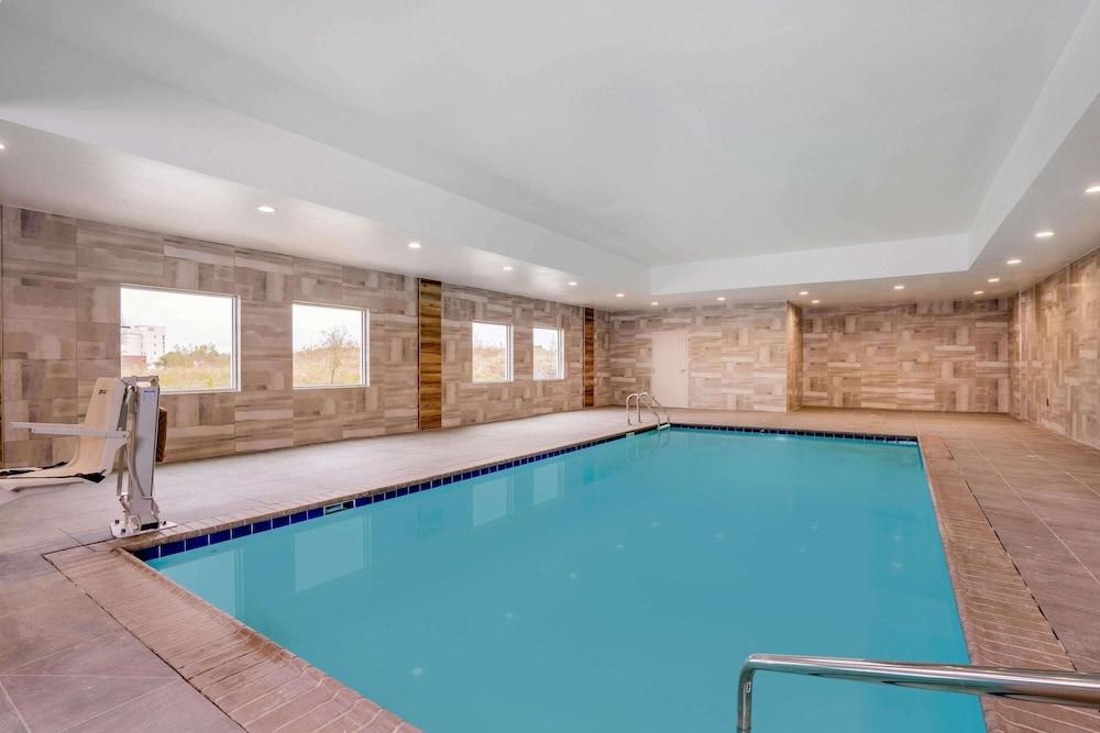La Quinta Inn & Suites by Wyndham Katy photo 32
