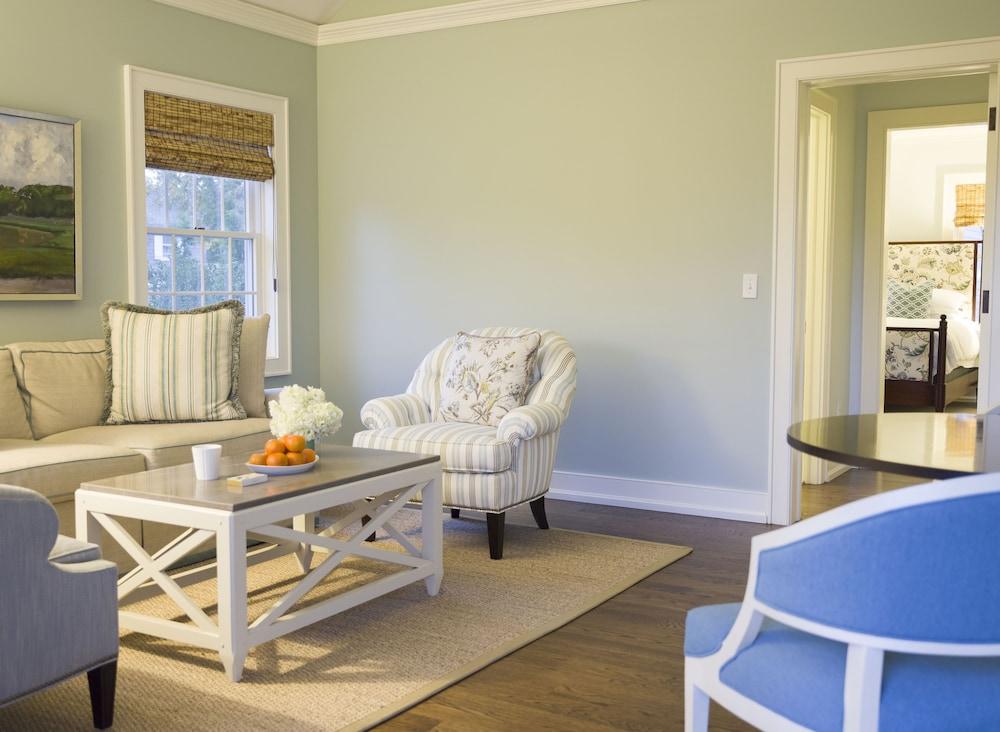 The Quogue Club at Hallock House photo 25
