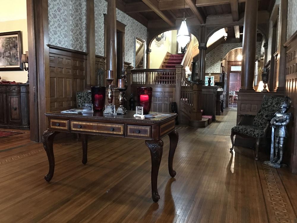 Edwardian Inn photo 2