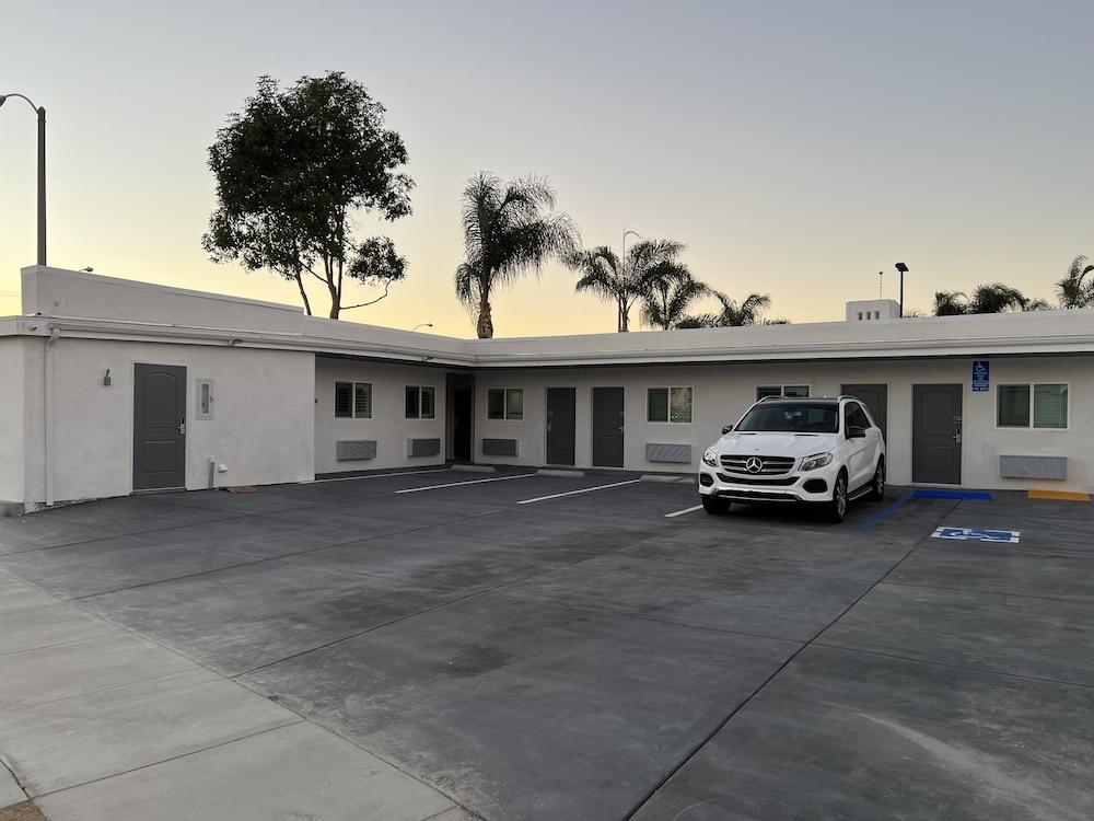 ERTH INN by AGA Bell Gardens photo 7