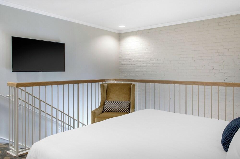 The Riverfront Hotel New Orleans photo 38