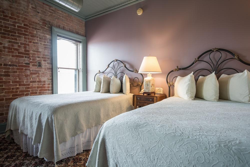 The Black Hawk Hotel photo 51