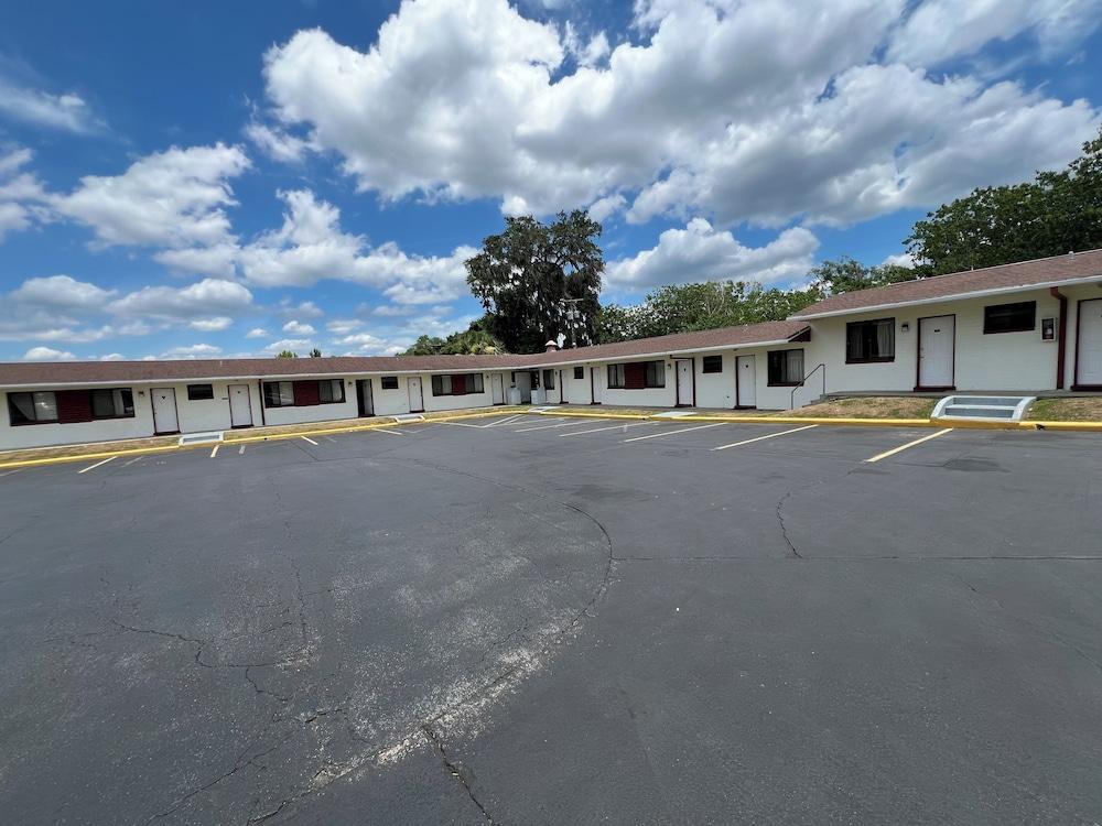 Budget Inn photo 24