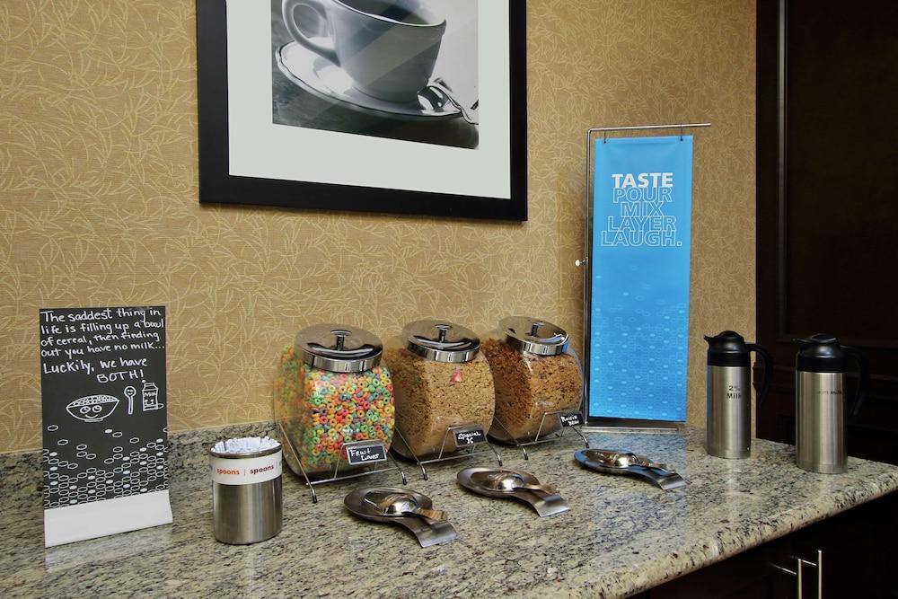 Hampton Inn & Suites Buffalo photo 27