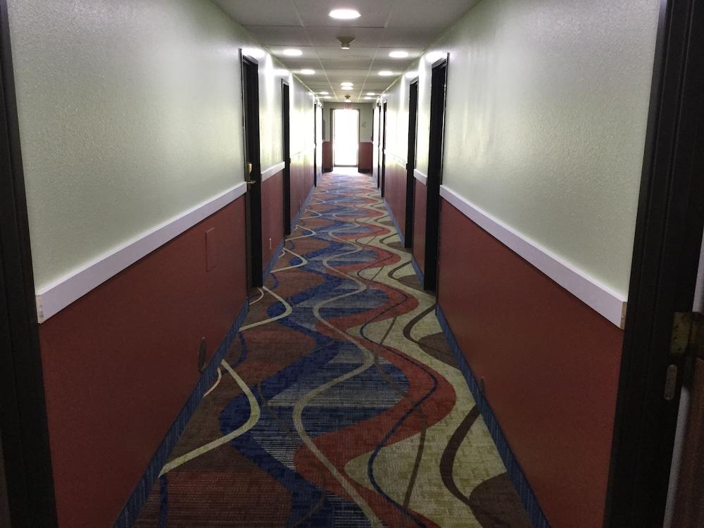 Econo Lodge Lincoln photo 72