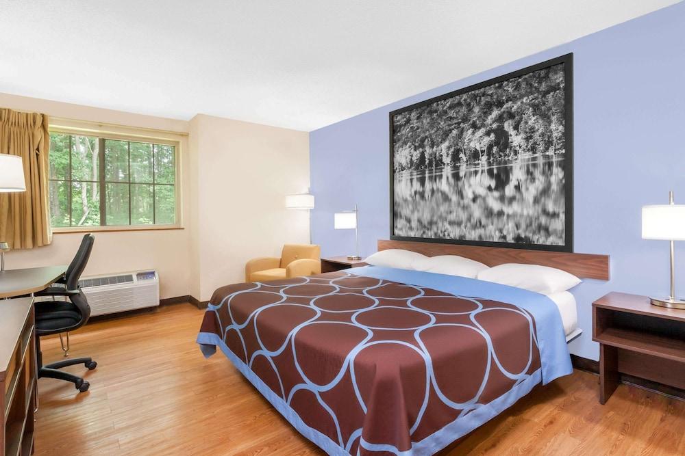Super 8 by Wyndham Oneonta/Cooperstown photo 8