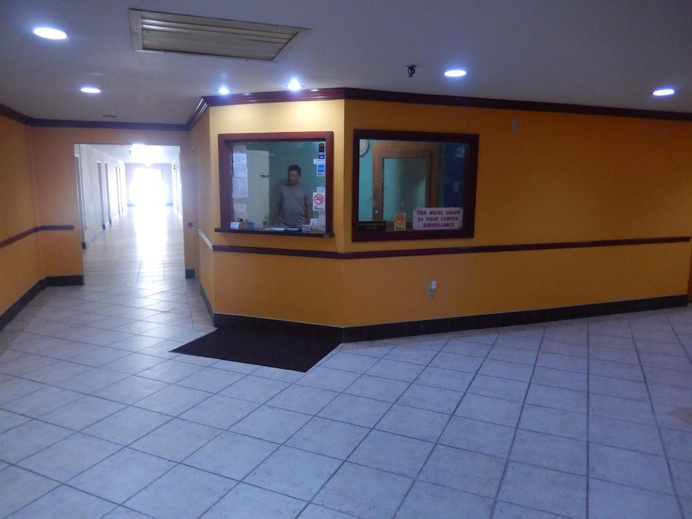 Riverview Motel photo 2