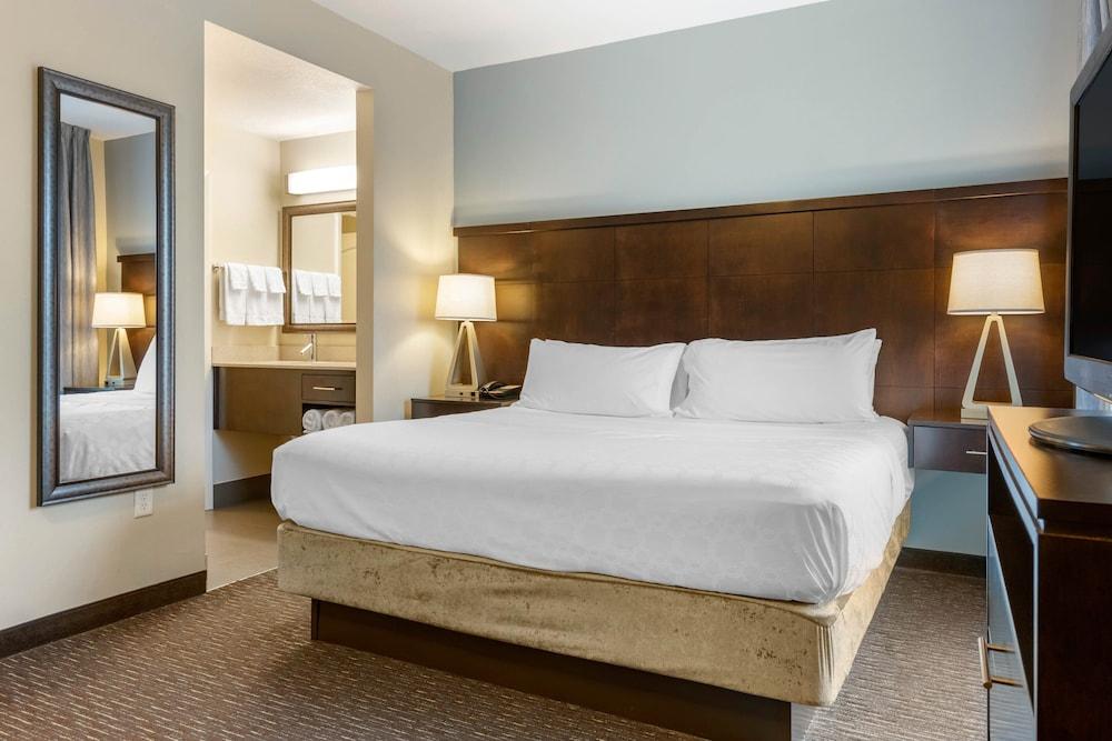 Staybridge Suites St. Petersburg Downtown by IHG photo 20