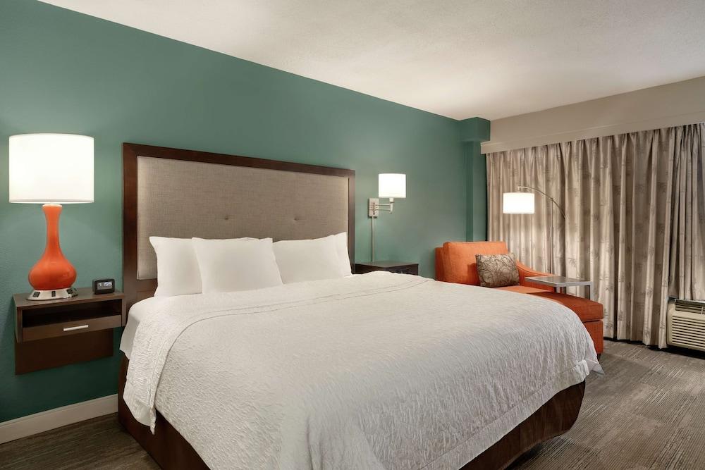 Hampton Inn New Orleans-St. Charles Ave./Garden District photo 33