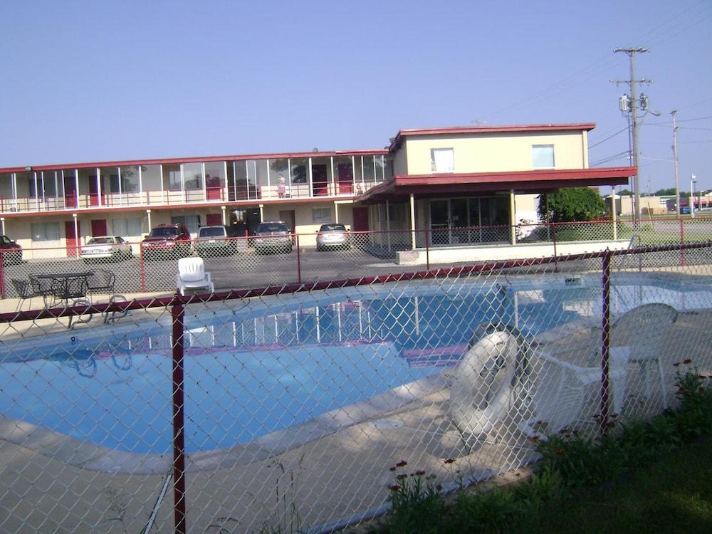Norton Shores Inn photo 31