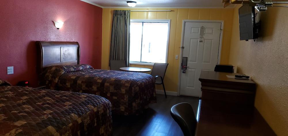 Knights Inn Paris photo 2