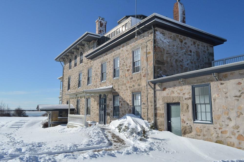 Stone House Inn photo 61