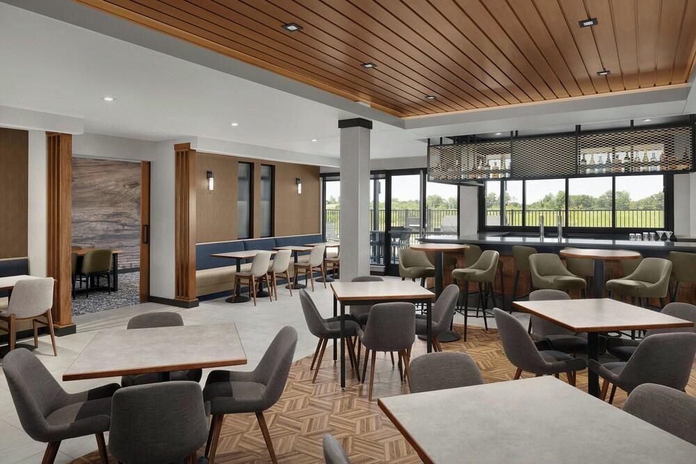 Fairfield Inn & Suites by Marriott Sikeston photo 28