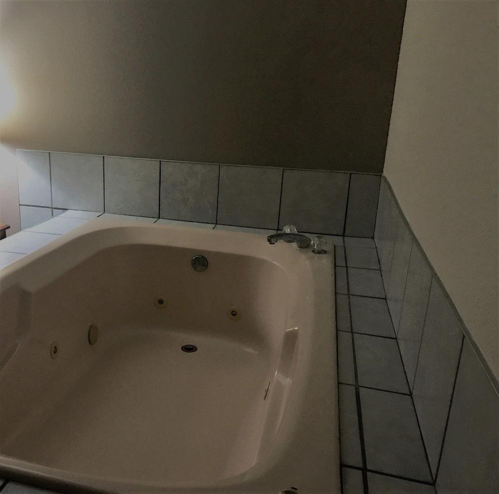 Quality Inn photo 9
