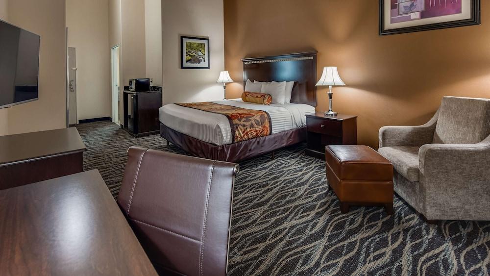 Best Western Plus Battle Ground Inn & Suites photo 12