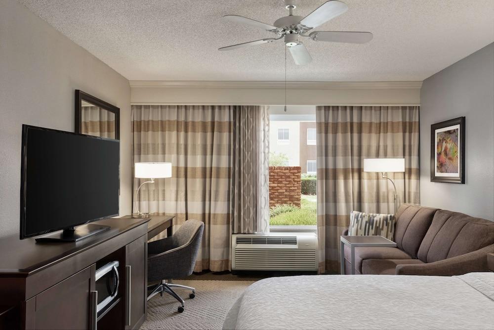 Hampton Inn & Suites Montgomery-EastChase photo 15
