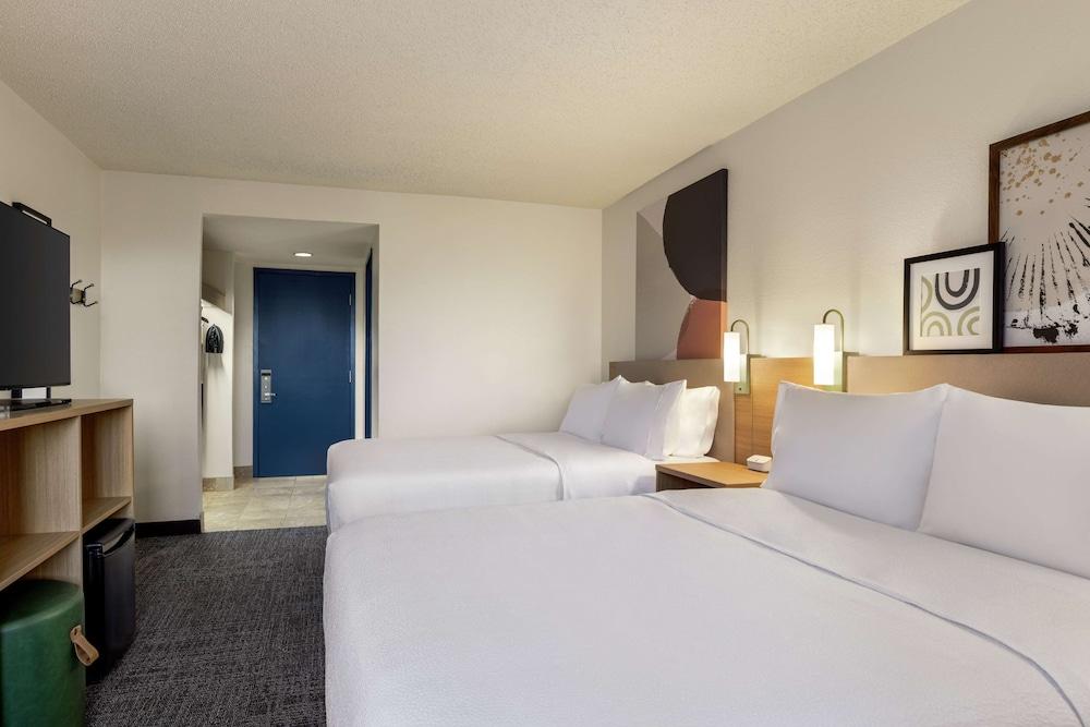 Spark by Hilton Germantown Washington DC North photo 9