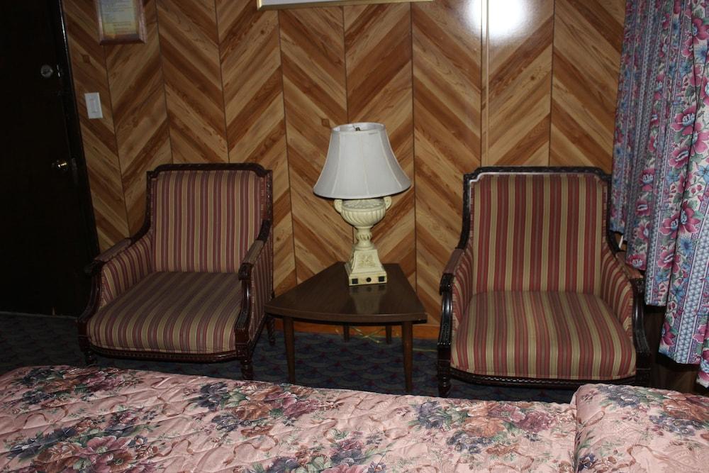 Sunset Motel photo 23