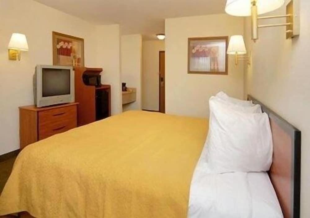 Quality Inn Durand I-69 photo 32
