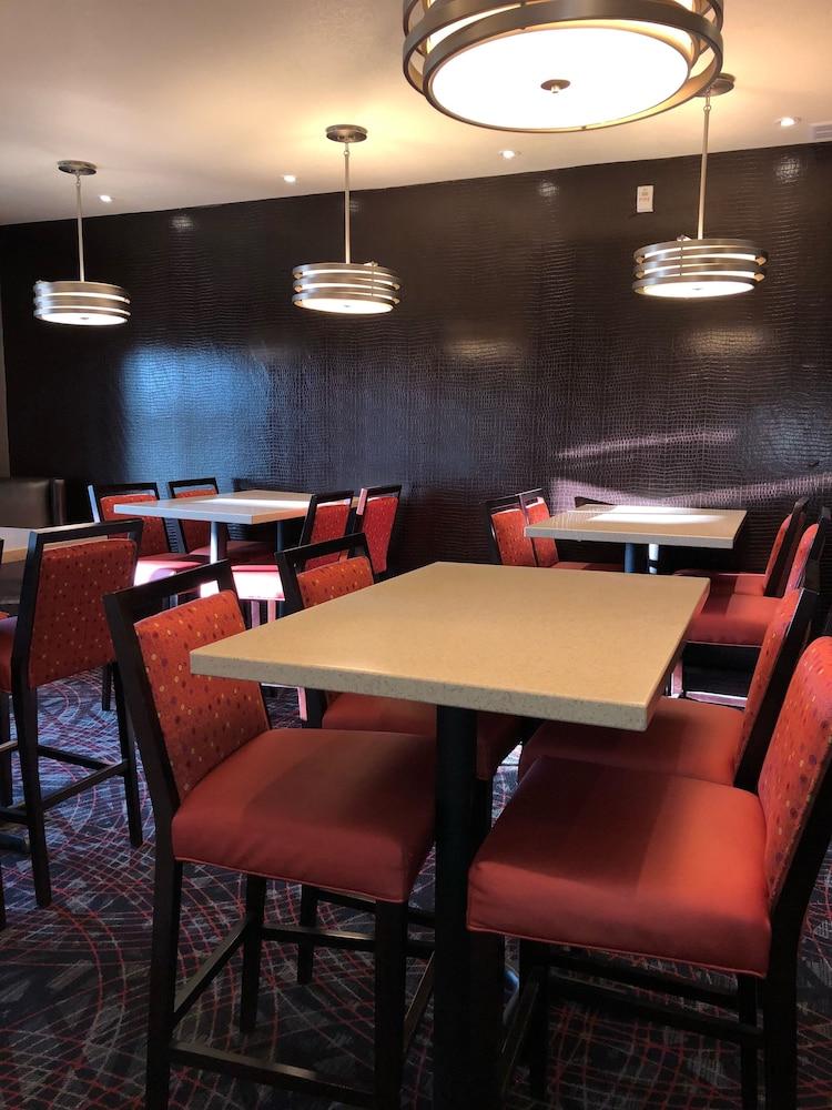 Black Gold Suites Tioga photo 12