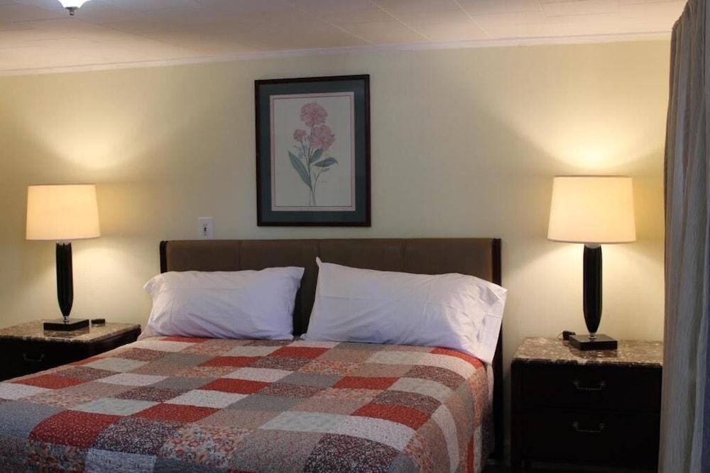 Royal Coach Motor Lodge photo 6