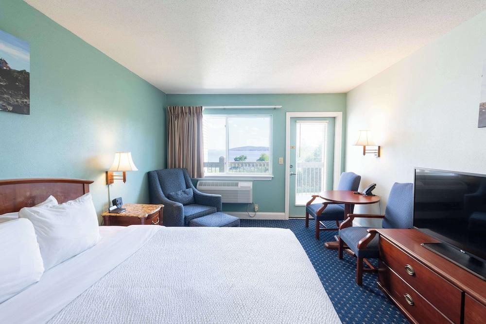 Fireside Inn & Suites - Belfast photo 55