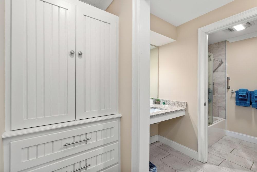 Guest House Suites photo 70