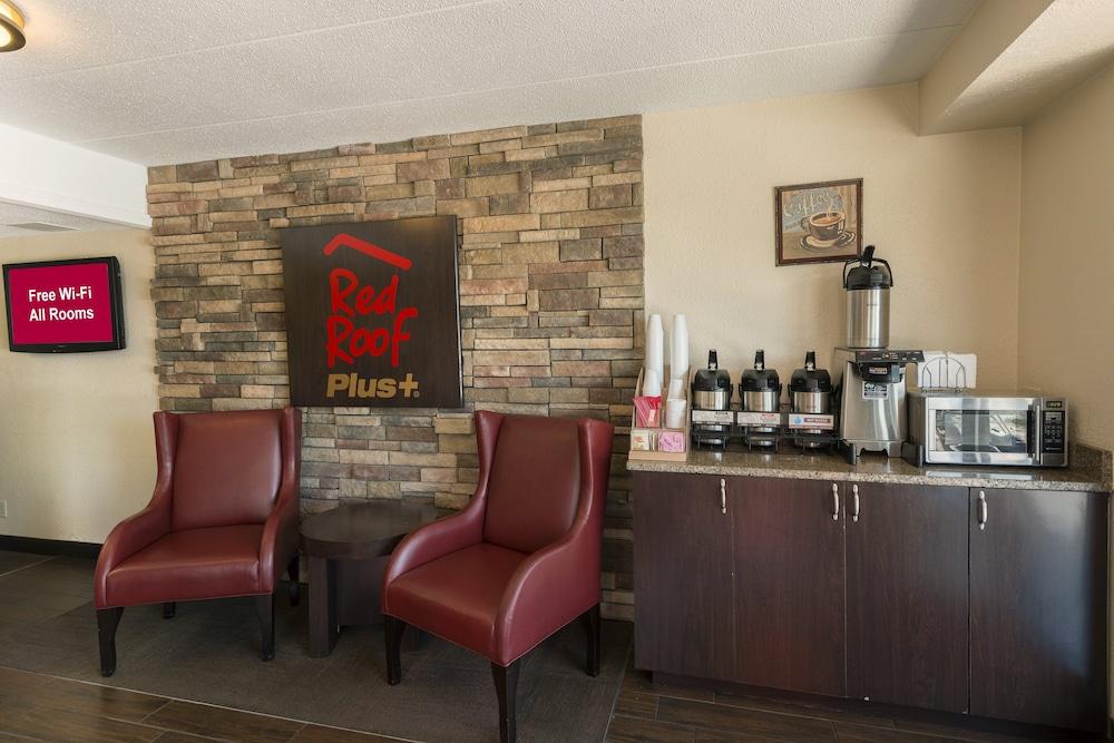 Red Roof Inn PLUS+ St Louis - Forest Park/ Hampton Ave  photo 3