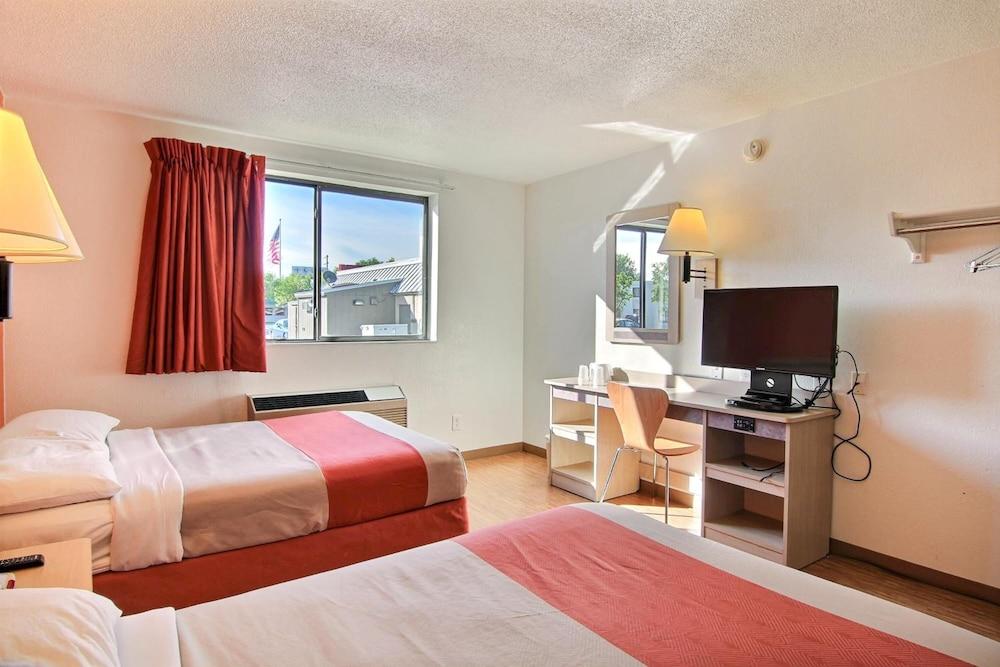 Park Inn by Radisson, Fargo West Acres photo 33