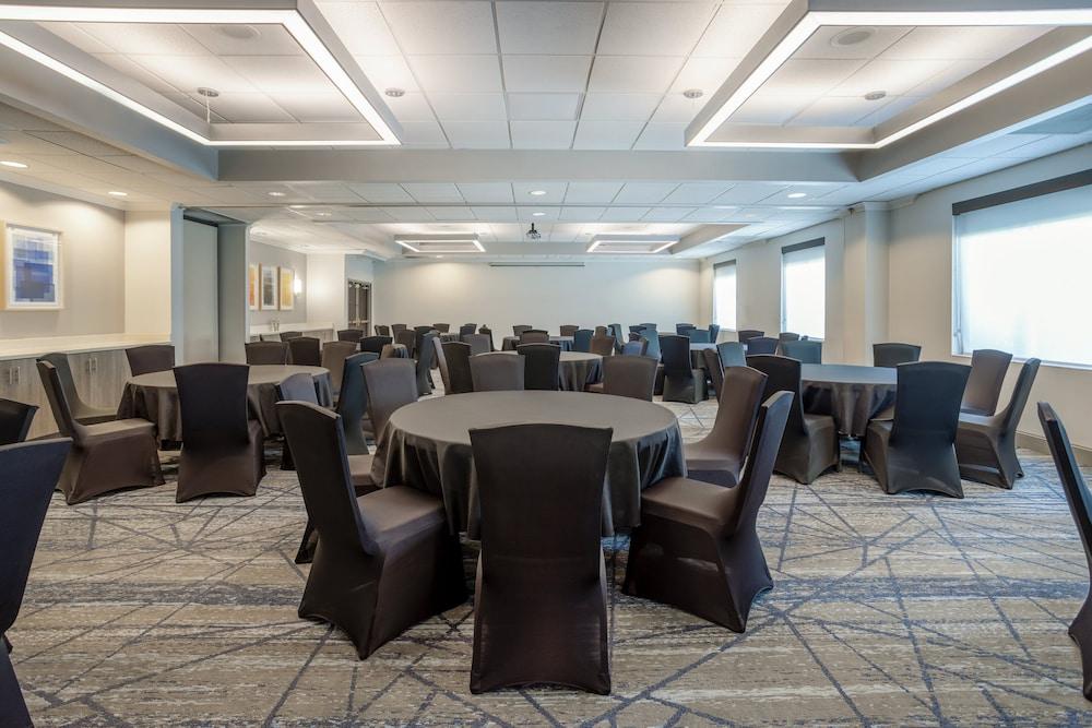 Holiday Inn Express Hotel & Suites New Tampa I-75 by IHG photo 29