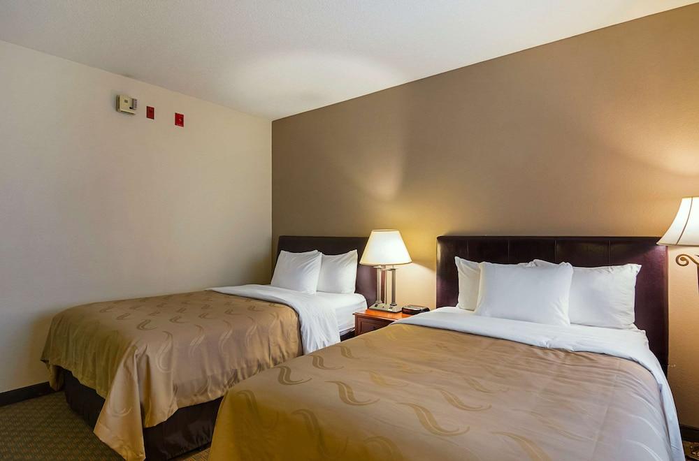 Quality Inn Fresno Yosemite Airport photo 5