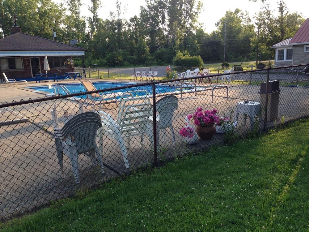 Anchor Motel photo 71